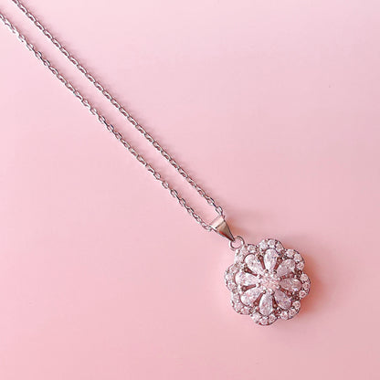 Bloom necklace