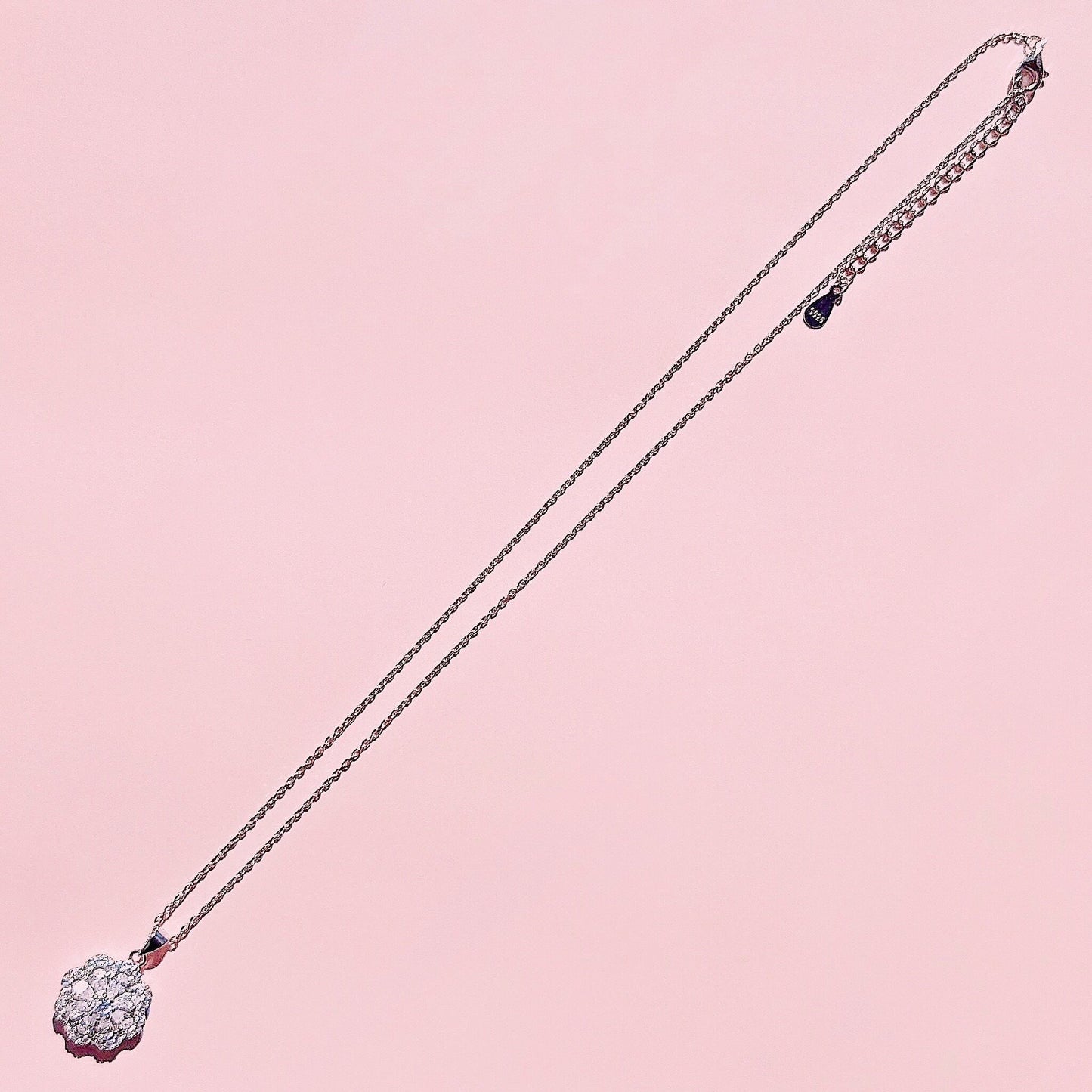 Bloom necklace